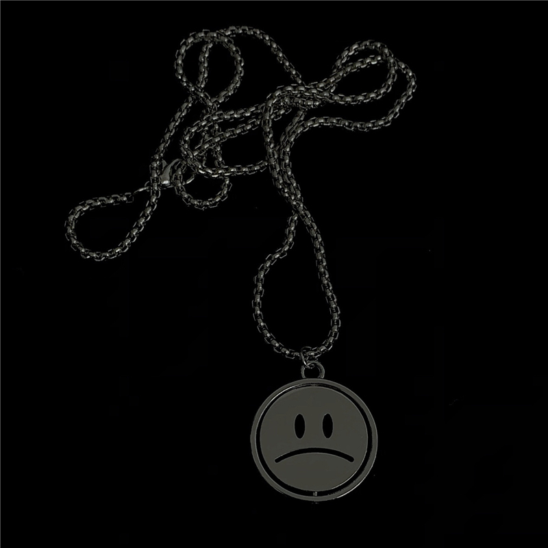 Kalung Rantai Liontin Smiley Face Bahan Titanium Steel Gaya Hip Hop