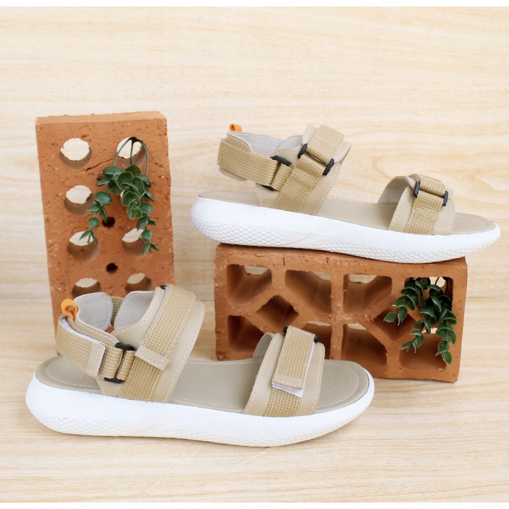 Sepatu Sandal Outdoor Mountain BD 04 Original / Premium Korea Terbaru-M1 - Cream