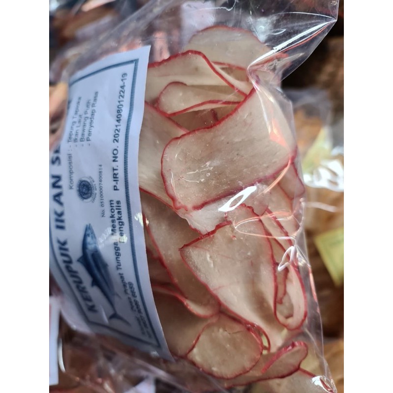 

Kerupuk ikan segar Khas Bengkalis Riau 250gr (P-IRT PERAPAT TUNGGAL MESKOM)