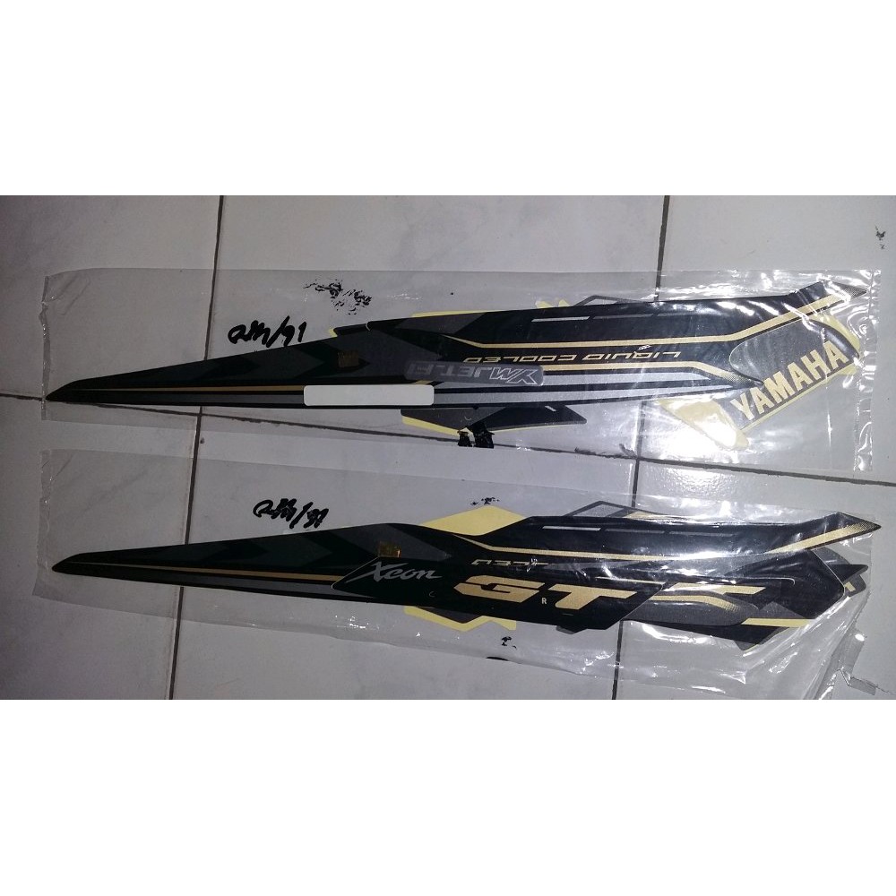 Stiker striping sticker yamaha New Xeon Gt 125 2016 body hitam