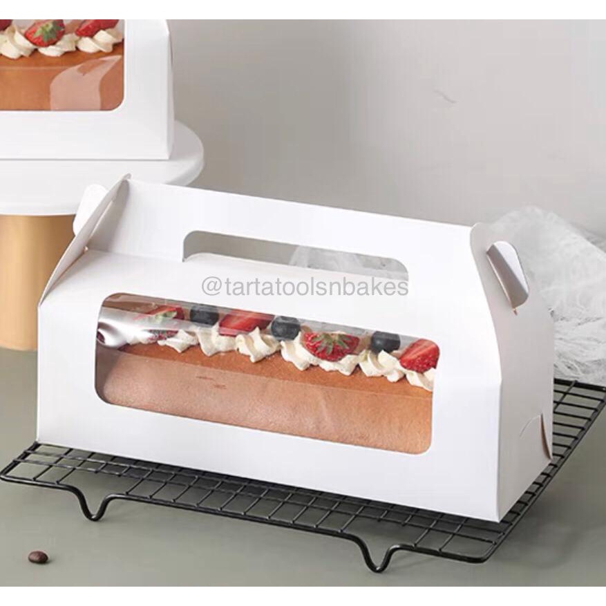 

Kotak Kue Roll Cake Bolu Gulung Jendela Window Mika | Gagang | Tenteng | Putih 27x9x8CM