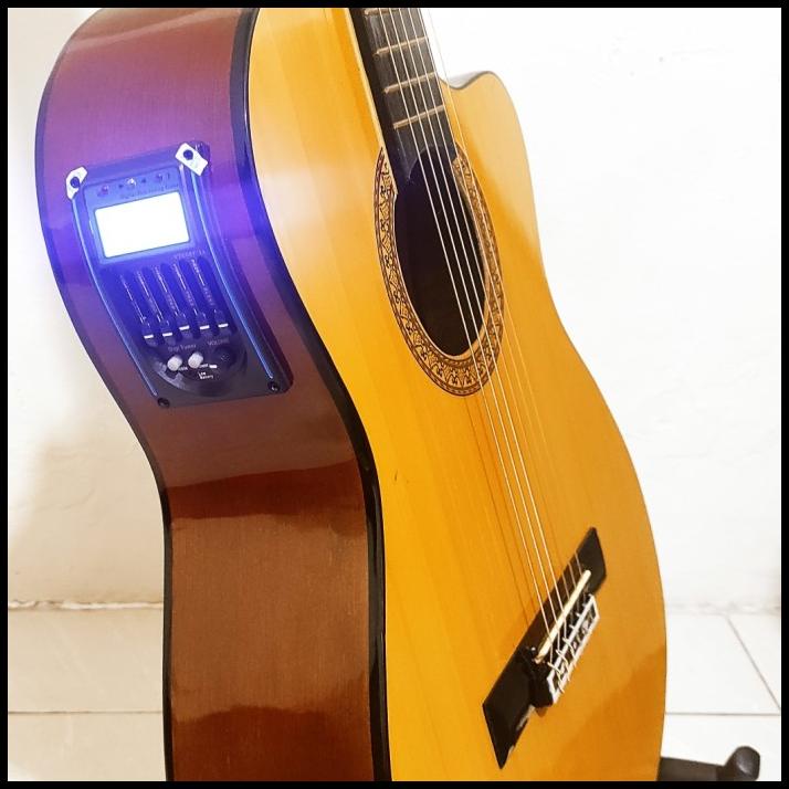 Gitar Classic Nylon Yamaha Akustik Elektrik Tuner Layar