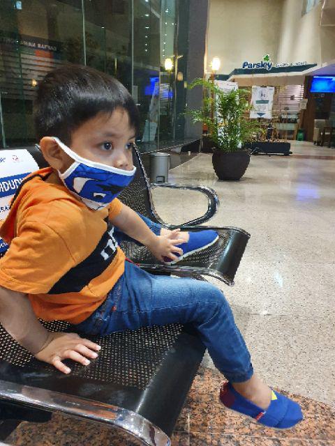 Masker Kain Anak Karakter Dengan Lapisan Busa Tipis