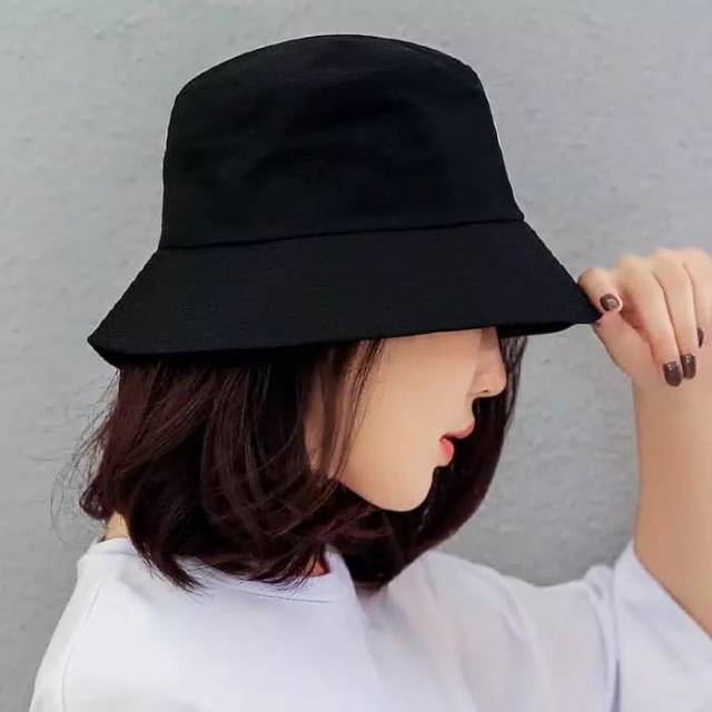 Bucket hat polos hitam