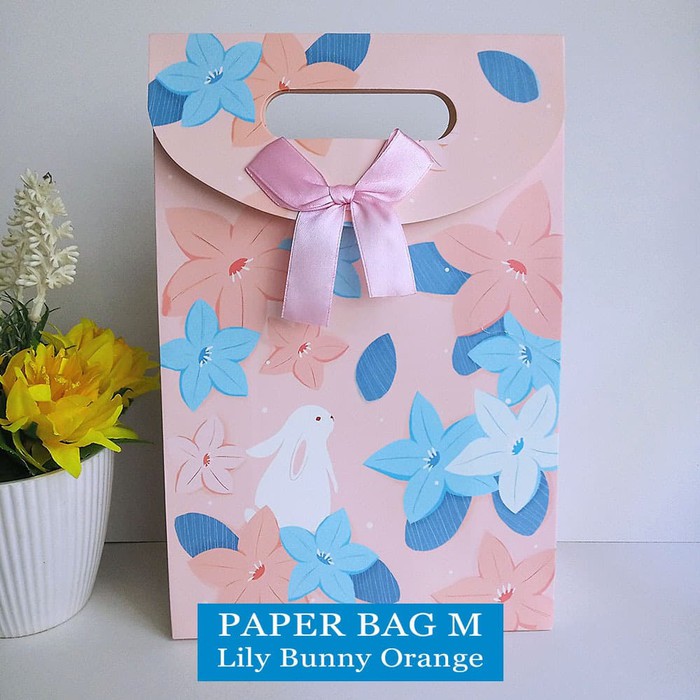 

Paper Bag Motif M / Tas Kertas Kado / Tas Ulang tahun - M GARDEN