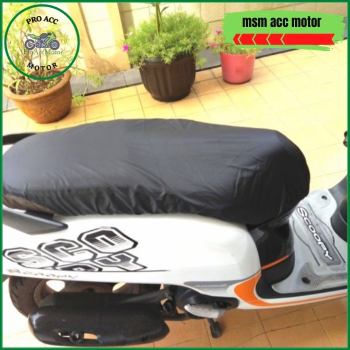 Cover Sarung Jok Motor Anti Air Fazzio Mio Beat Scoopy Genio Gear Fino Soul GT Vario 110 125 150 dll (cod)