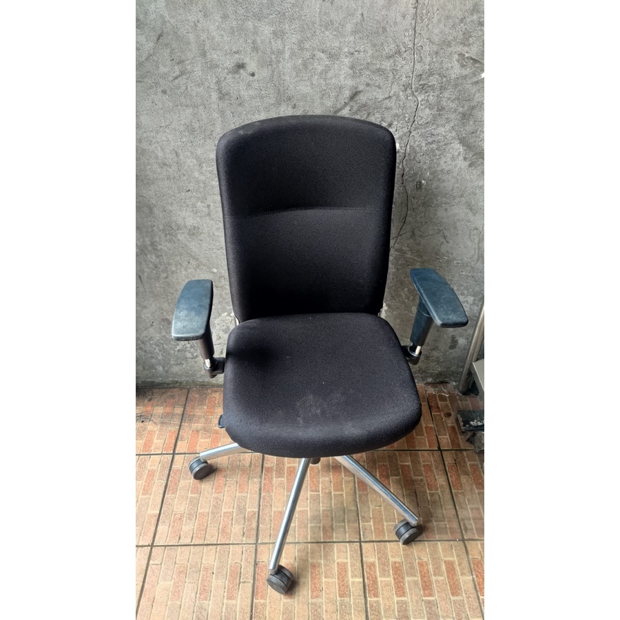 Kursi Kantor | Kursi Staff Benel Tipe ZP992 ( Like New )