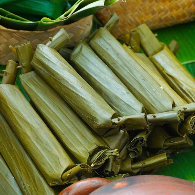 

LONTONG DAUN MATANG 1 PCS SIAP MAKAN