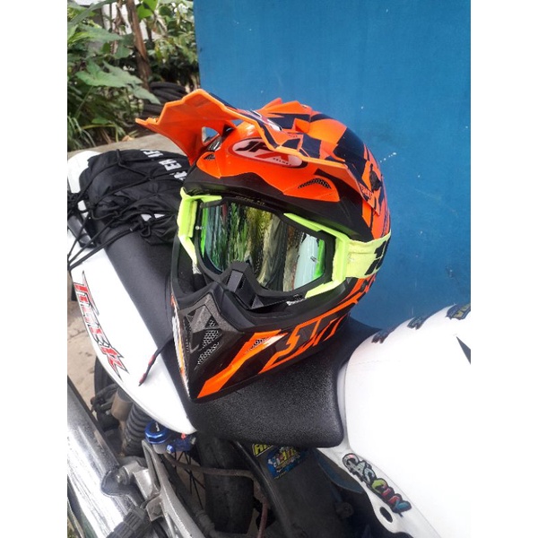 Helem jpx bekas bonus mx goggle 100%