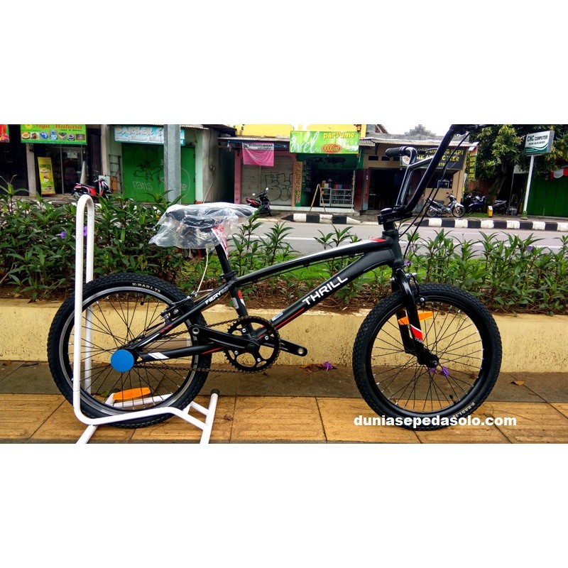  SEPEDA  BMX  20 THRILL FIERY 3 0 FREESTYLE ALLOY  MATTE BLACK 