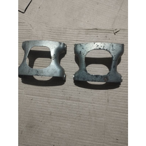 dudukan spakbor depan CB 150 old original