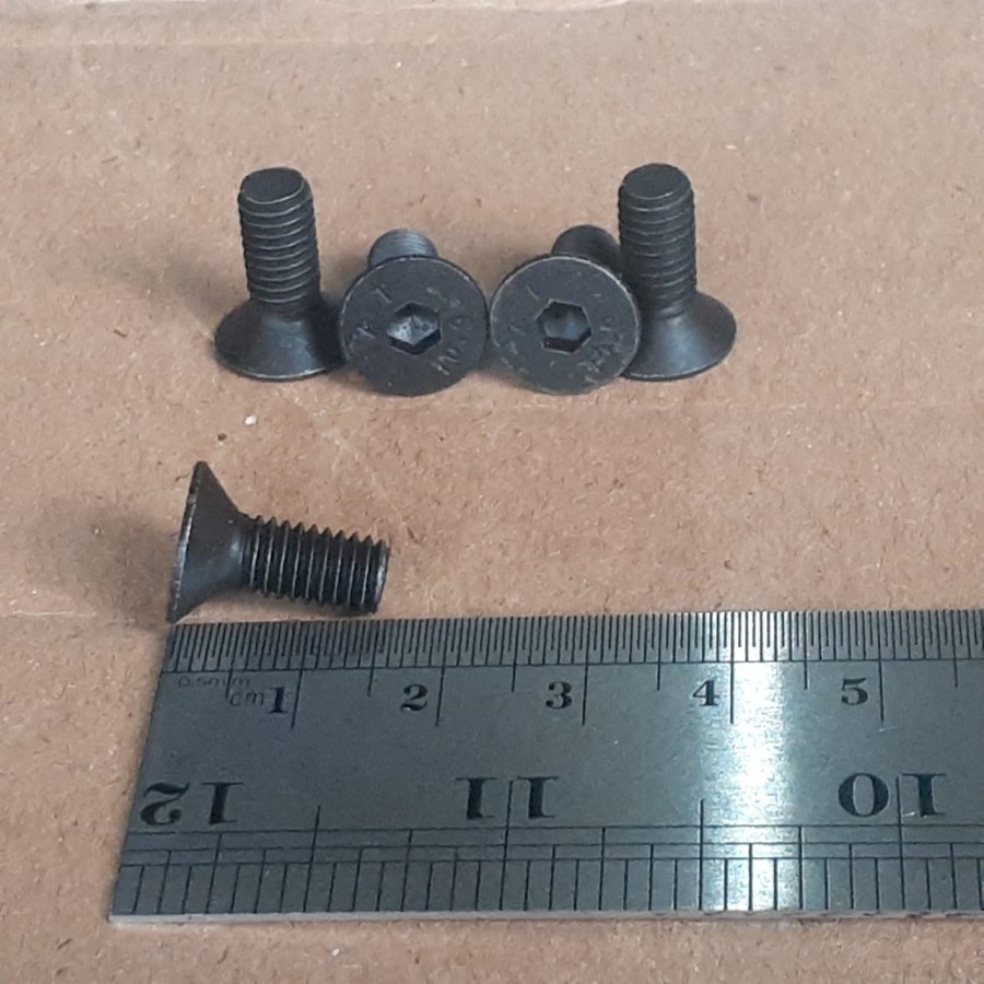 BAUT L VERSENG M6X15 BAJA / BAUT L VERSENG M6 X 15 COUNTERSUNK GRADE 10.9 / BUAT L BAJA VERSENG 6X15