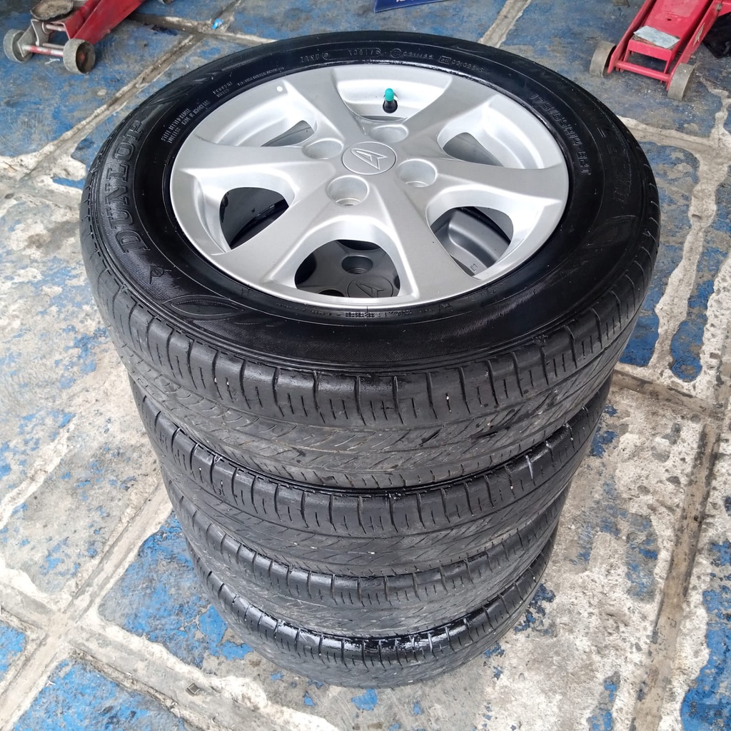 velg seken bekas murah agya ring 14x5 pcd 4x100 plus ban dunlop 175 65 seken bekas
