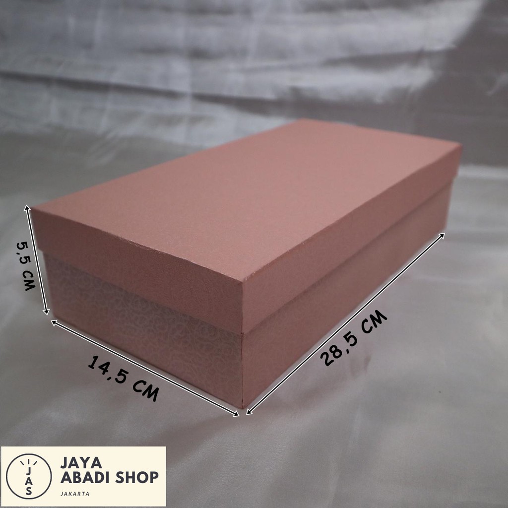 

kotak ukuran 28,5x14,5x5,5 / cake box / box kue / hard box / kotak kue / kotak kado / kotak hampers