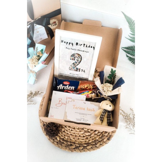

GIFT BOX | KADO HAMPERS | KADO CUSTOM | KADO ULANG TAHUN, KADO WISUDA, KADO ANNIVERSARY