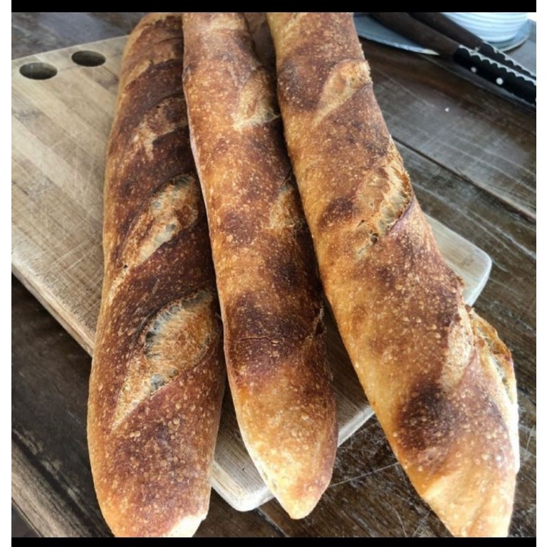 

SOURDOGH BAGUETTE 45 CM