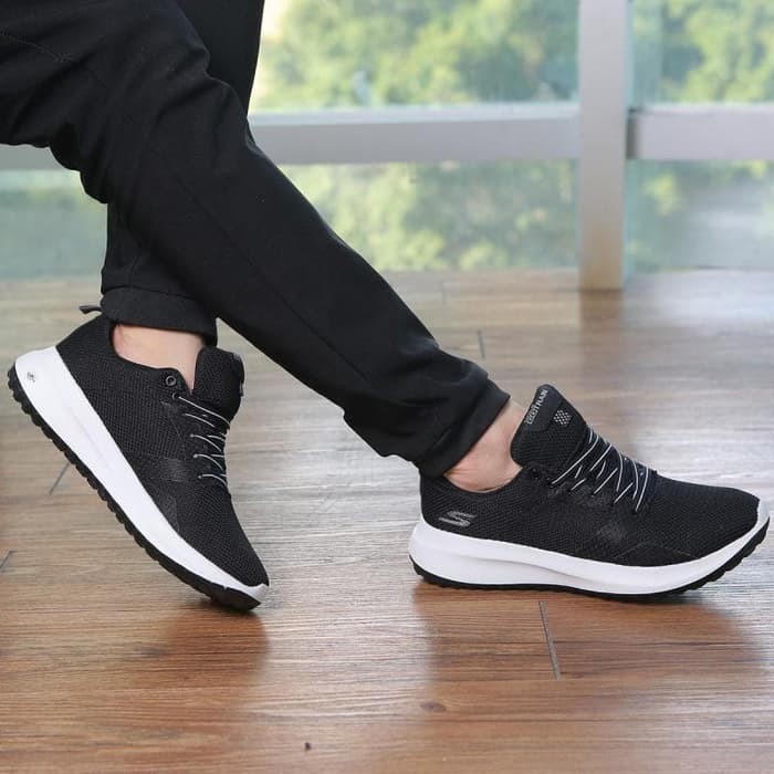 Skechers / Sepatu skechers pria / Skechers original / Skechers go run