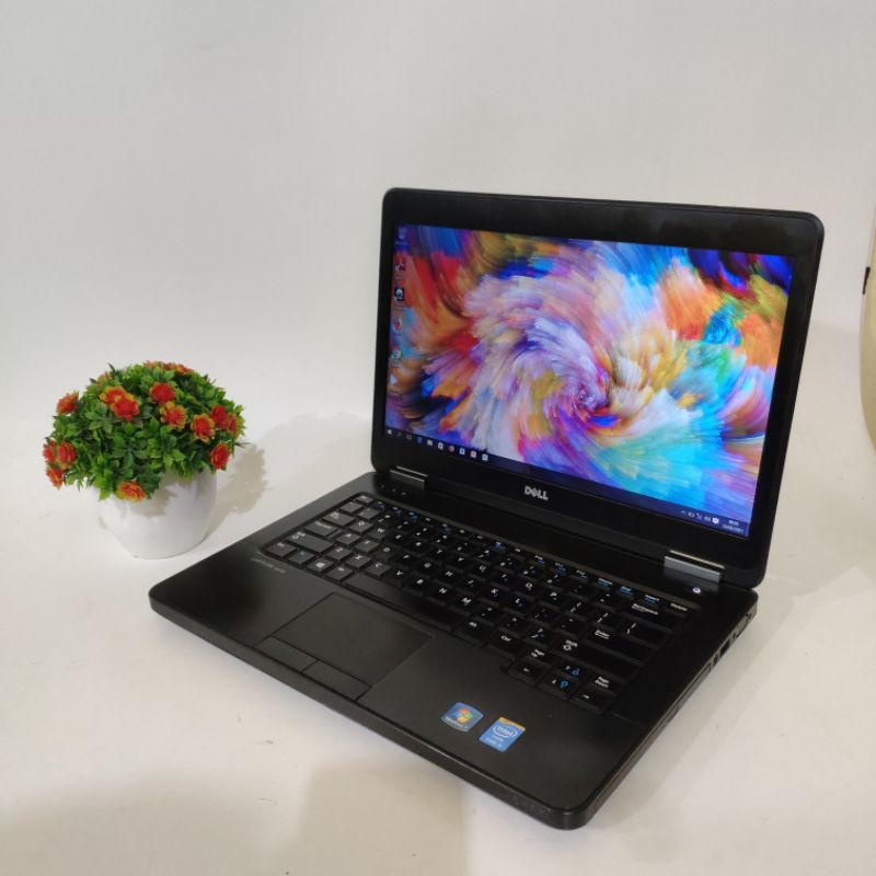 laptop gaming dan desain Dual Vga Nvidia 2gb - core i5 - ram 8gb - dell latitude e5440