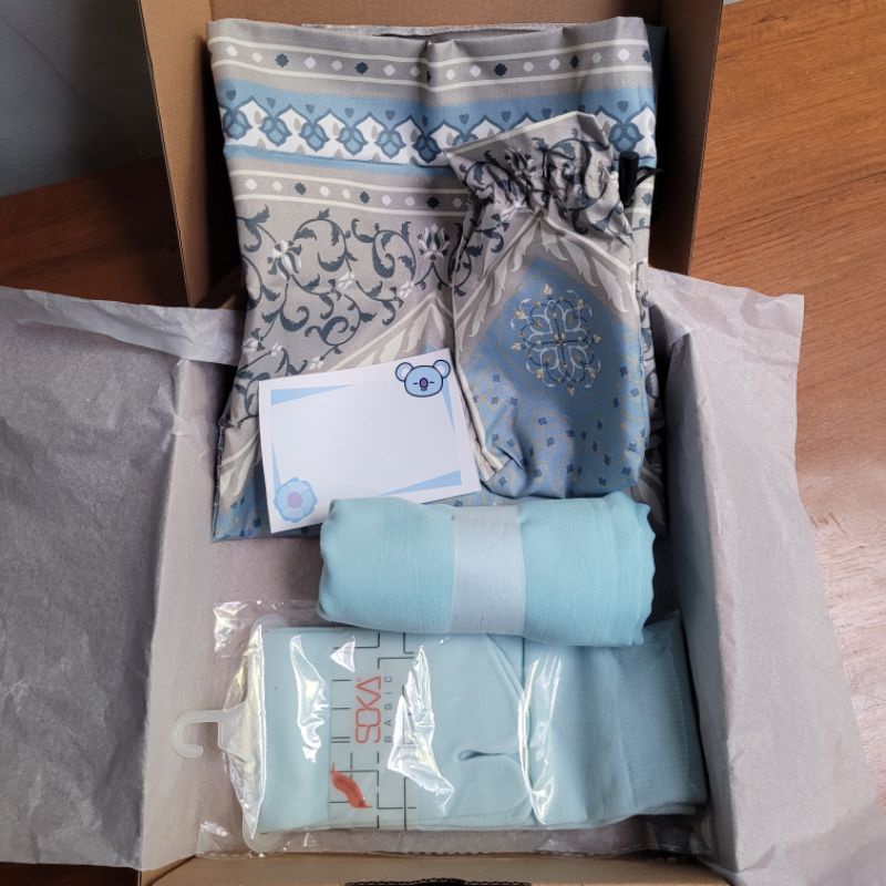 

Hampers Hijab Gift BT21 Inspired Color
