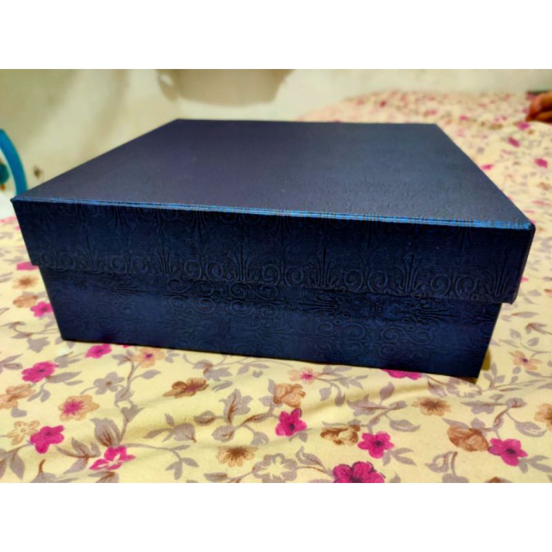 

kotak kado 20x20x7