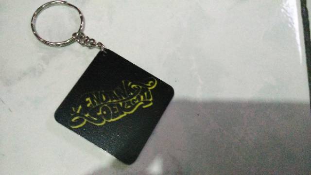 Ganci akrilik endank soekamti