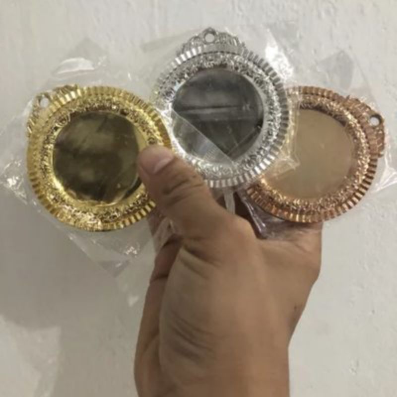 (Minimal 5) Medali Plastik Polos