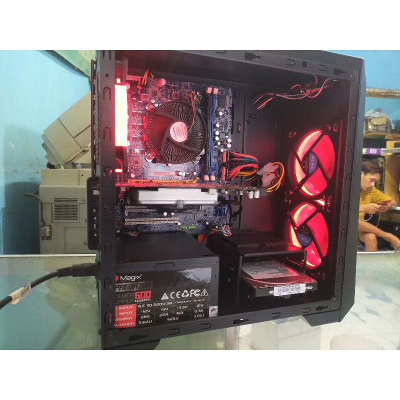 PC GAME/DESAIN CORE I7 RAM 8GB SSD 120GB VGA CARD