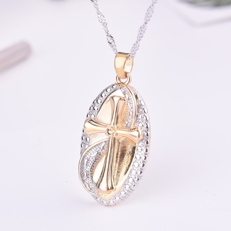 [Ready Stock]Fashion Diamond Cross Pendant Personalized Necklace