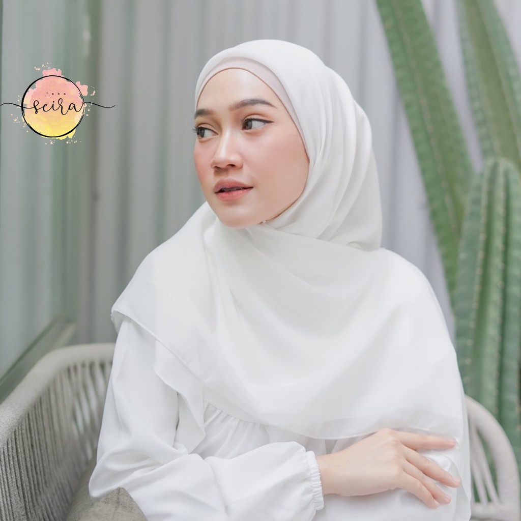 [BISA COD] Bella Square Hijab Segiempat / Kerudung Segi Empat Bella Square / Jilbab Segiempat Bela (Kain Tebal Adem Tidak Menerawang)-Broken White