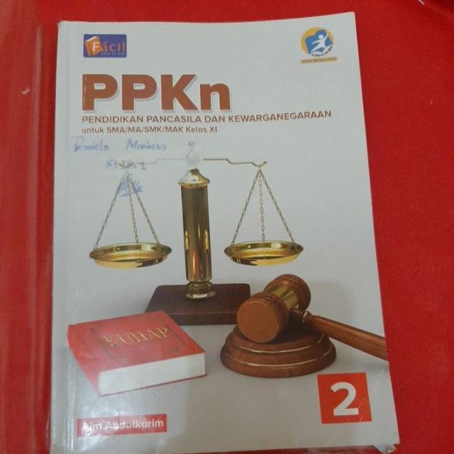 Buku PPKn kelas 11 (Facil)