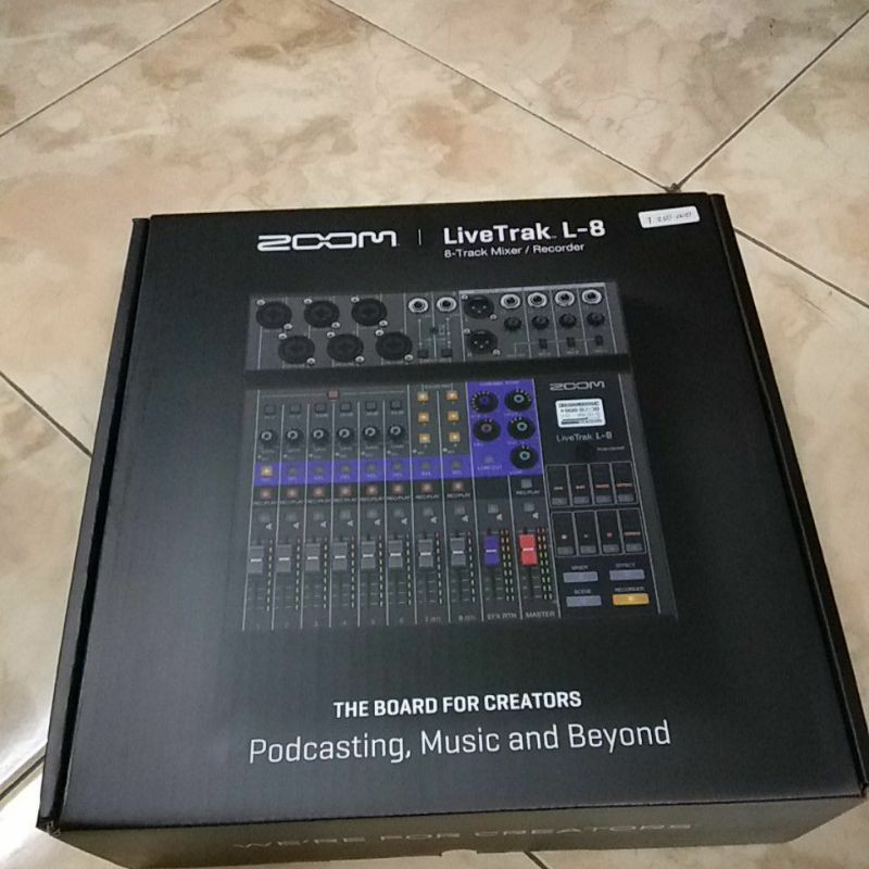 Zoom LiveTrak L-8 Portable 8-Channel Digital Mixer