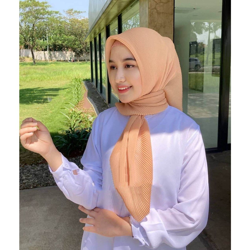 NEW Jilbab / Hijab Bella Square Plisket Segi Empat - kerudung Pasmina Plisket