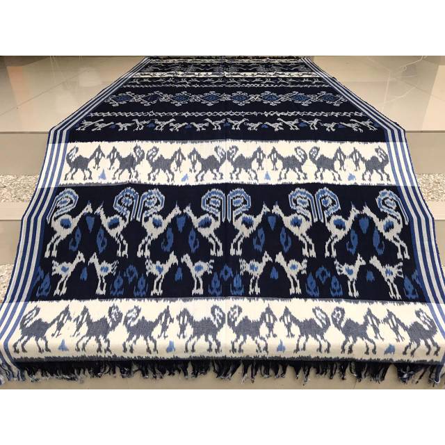 Kain Tenun Motif Hewan Troso Terbaru Blanket