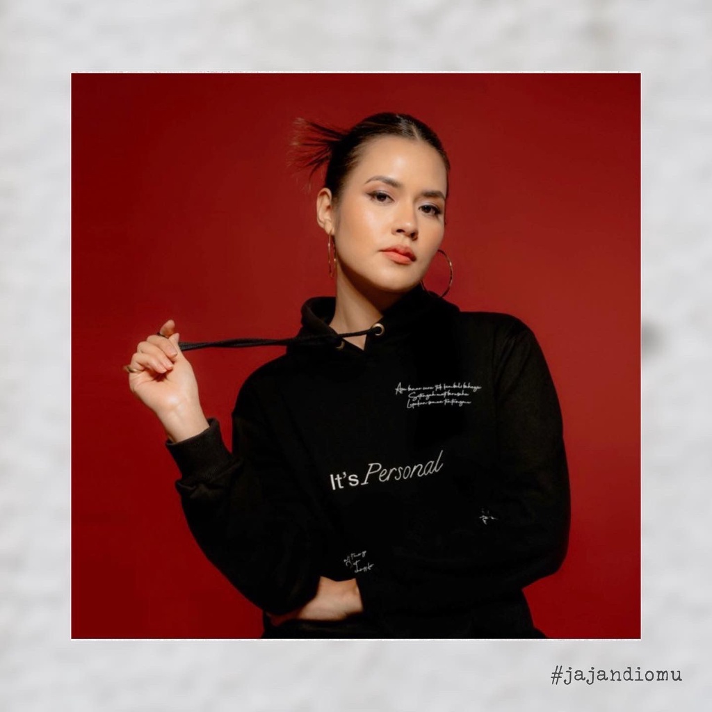 HOODIE RAISA IT'S PERSONAL