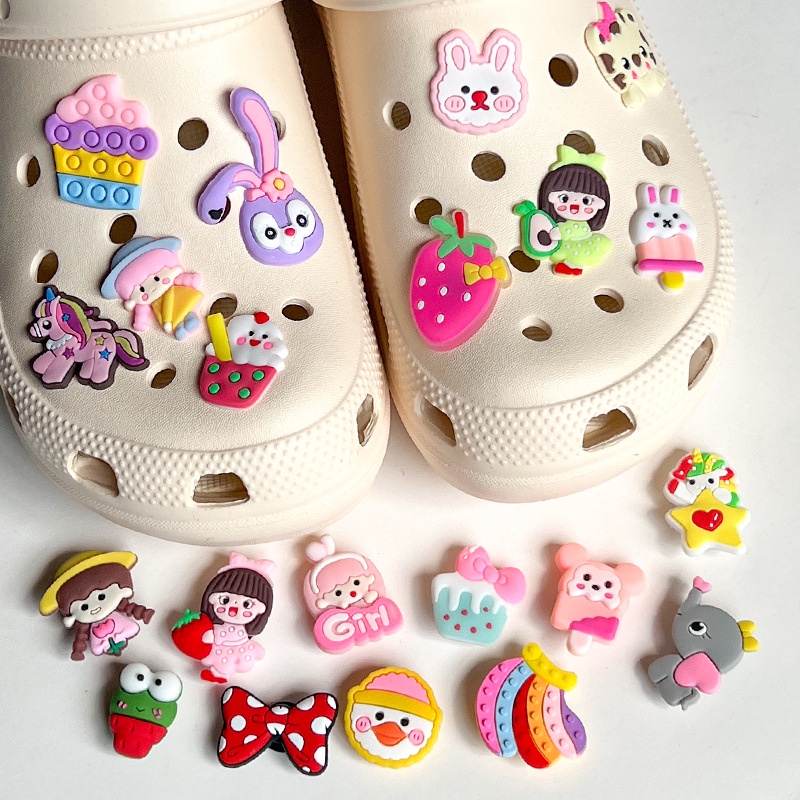 10pcs Pin Sandal Jibbitz Crocs Karakter Luar Angkasa Lucu Hiasan Sendal Kodok Charm Charms Stiker Pengait Cantolan Sepatu Croc -Doo