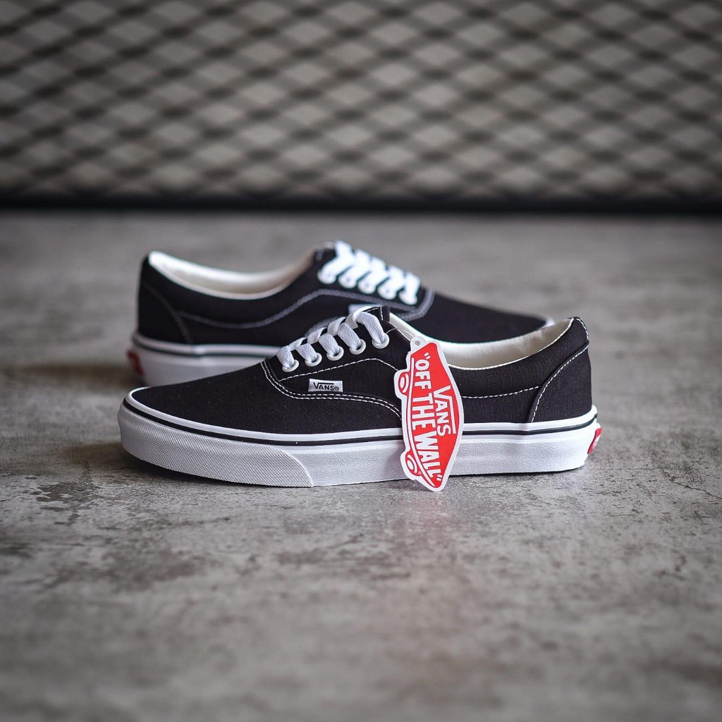 vans era classic black white