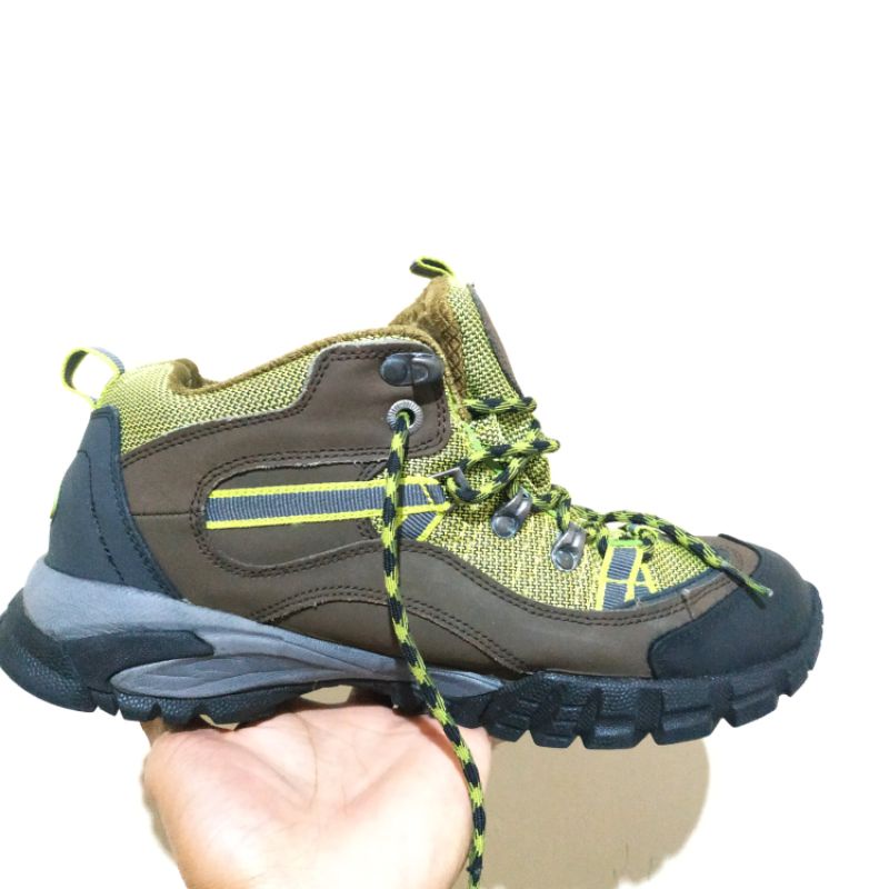 SEPATU OUTDOOR BFL