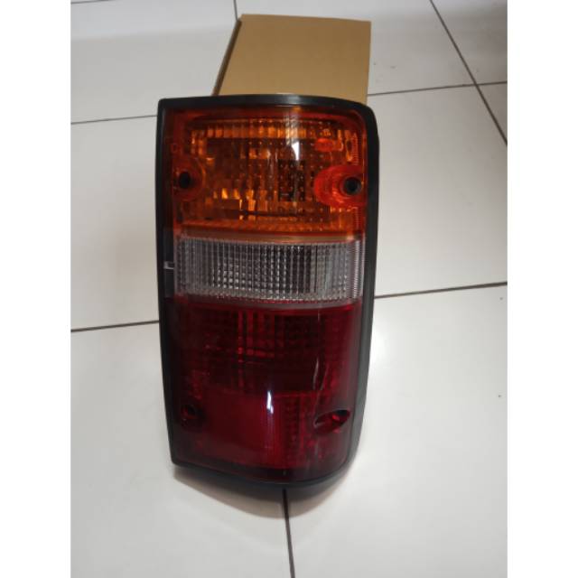 Stop lamp kijang grand super kanan Depo