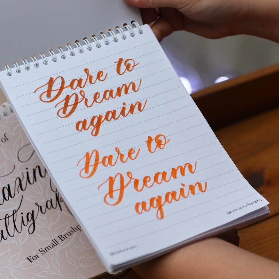 

Terjangkau Little Book of Relaxing Calligraphy Practice Book ,,