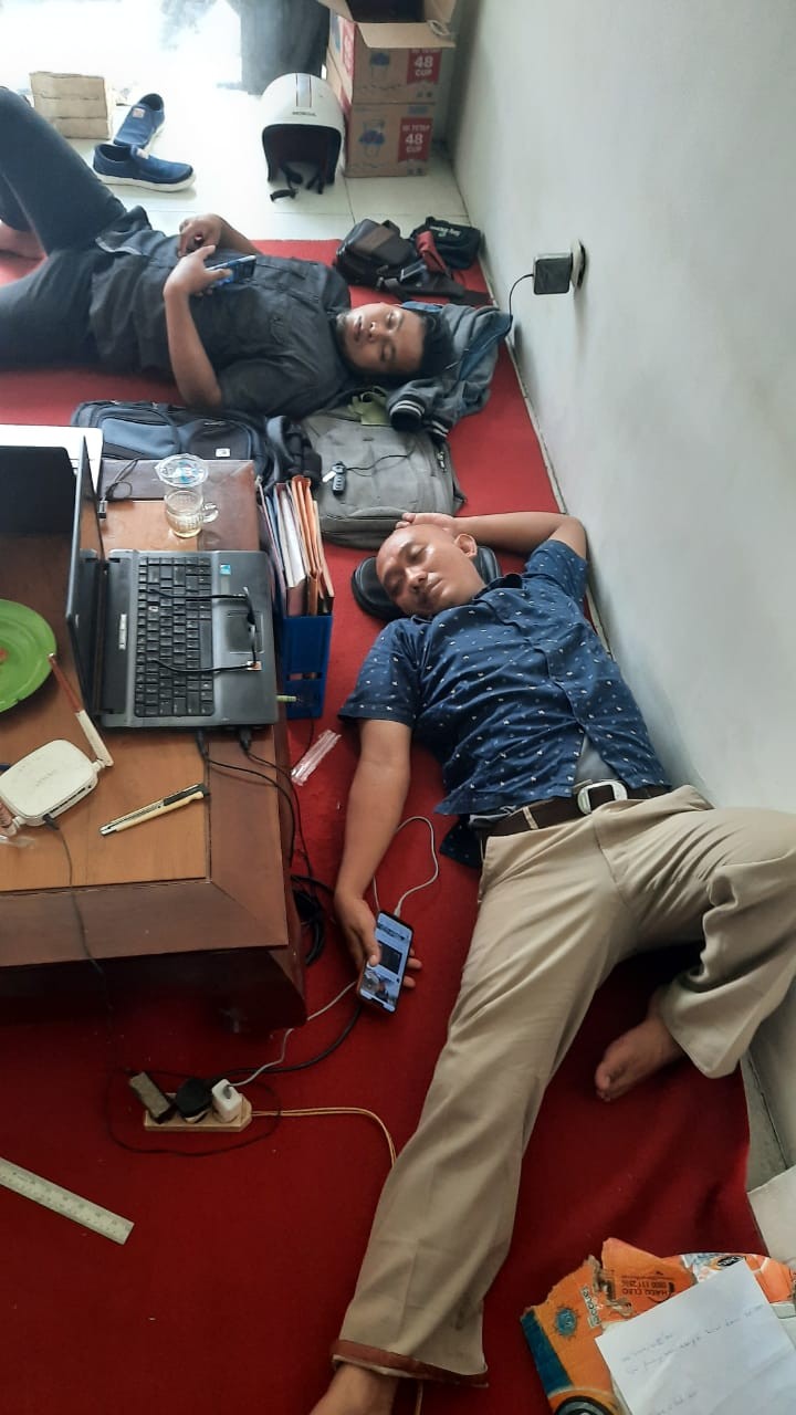 [gridline - Ls048 Maroon Black & Ls002] Kemeja Batik Pria Katun Lengan Panjang Slimfit Simpel Casual