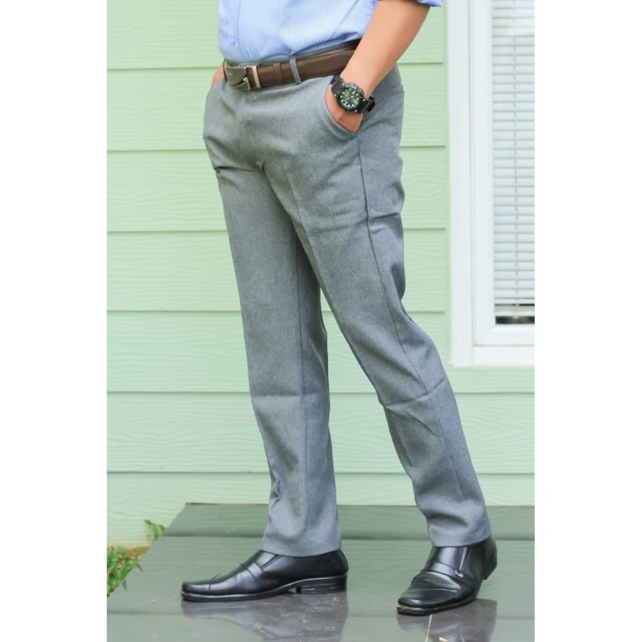 Lesta Langgeng Celana Formal Pria Panjang Slimfit Bahan Gabardine Warna Abu Muda 27-38