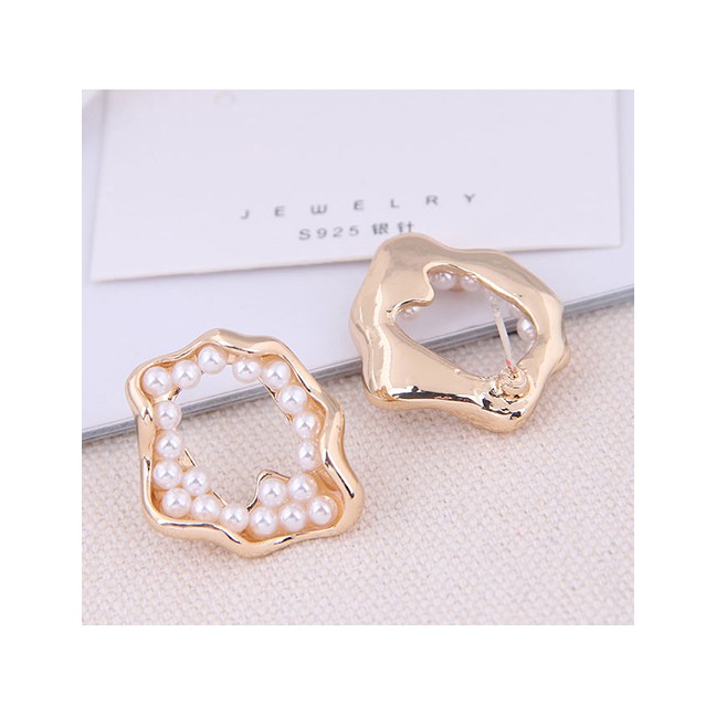 LRC Anting Tusuk Fashion Gold 925 Silver Needle Pearl Conch Stud Earrings A59884