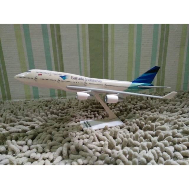 Miniatur/Diecast Pesawat Garuda Indonesia Boeing 747-400