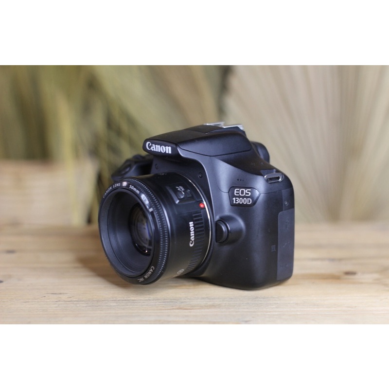 KAMERA CANON 1300D PAKEK LENSA FIX GOOD CONDITION
