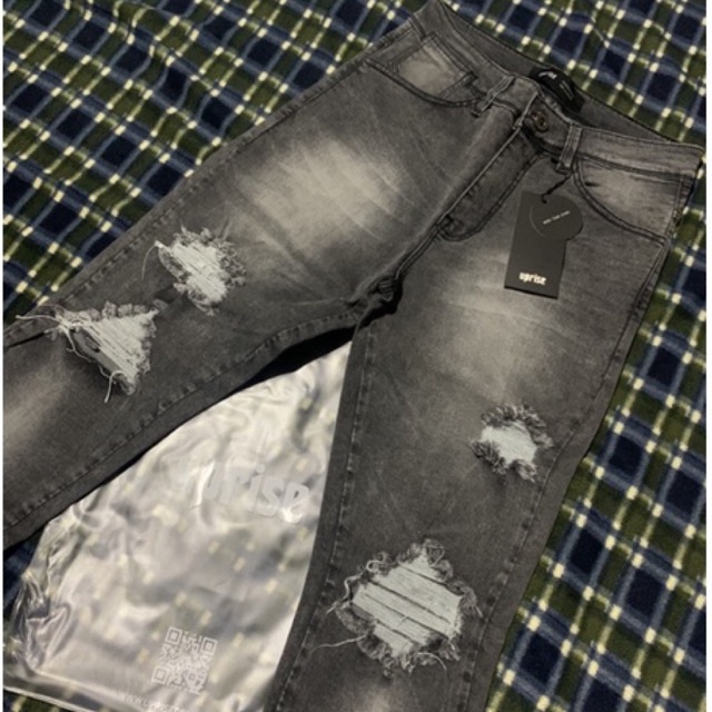 Uprise denim grey ripped (Rare)