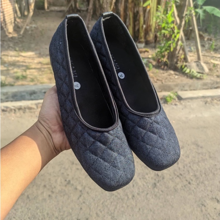 SEPATU-WANITA-FLAT-SHOES-RS39-SEPATU-KERJA-KANTOR-KASUAL-KOREAN-STYLE-FASHION-KOREA-HITAM-MOCCA-TEPLEK-DATAR-TANPA-HAK-MODEL-TERBARU-KEKINIAN-MODERN-MODIS-SIMPLE-ELEGAN-TRENDY-PEREMPUAN-CEWEK-EXECUTIVE-SEPATU-SLIP-ON-MURAH-MERIAH