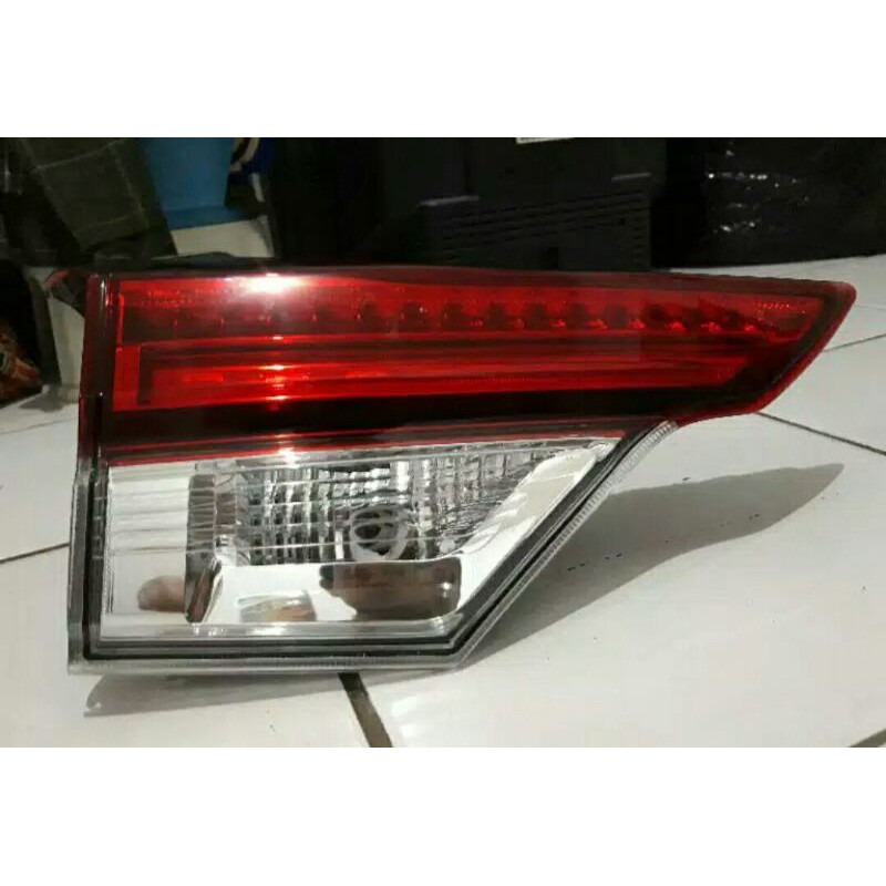 Lampu bagasi Toyota Rush