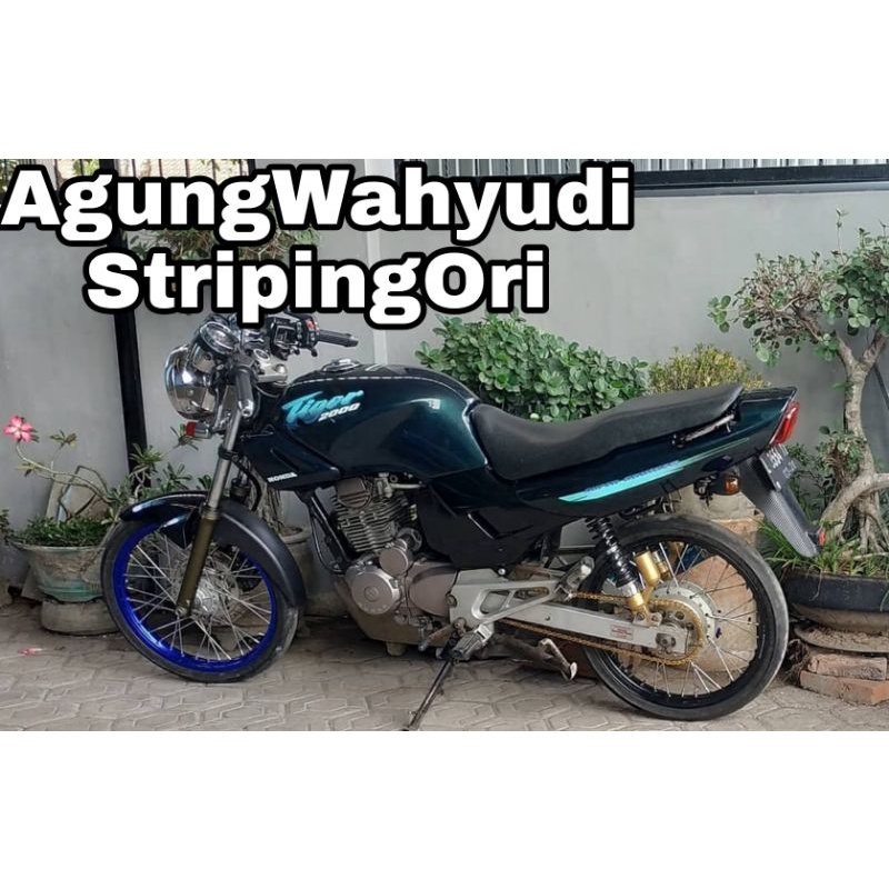 STRIPING MOTOR HONDA TIGER 2000 HIJAU TOSCA BAHAN TRANSPARAN TILAS TILAM LAWAS LAMA SUPER CRUISER 19