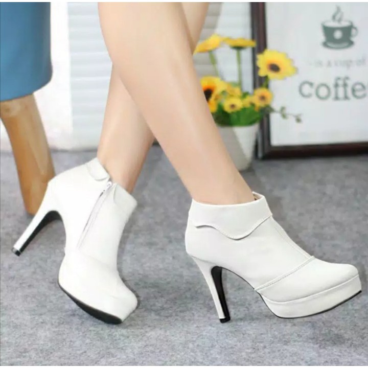 Sepatu Boots Wanita Tinggi 10cm