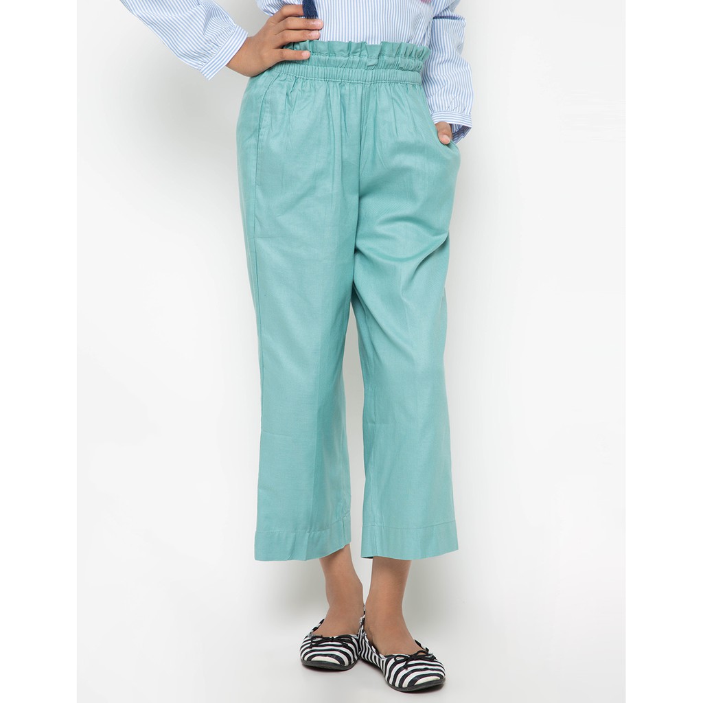 Matahari Nevada Celana Capri Aksen Paperbag Waist Matahari Nevada Celana Capri Aksen Paperbag Waist